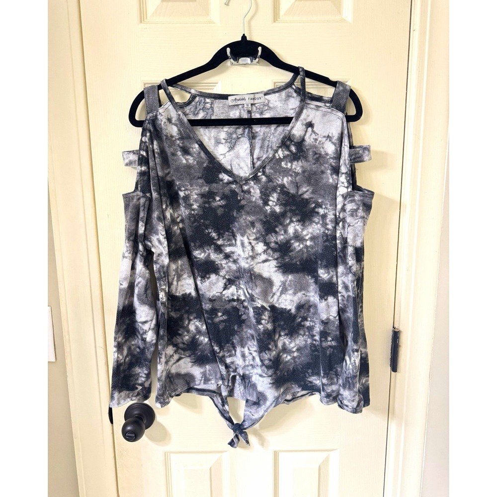 Absolutely Famous 1X Gray Black Tie-Dye Cold Shoulder V-Neck Knit Blouse